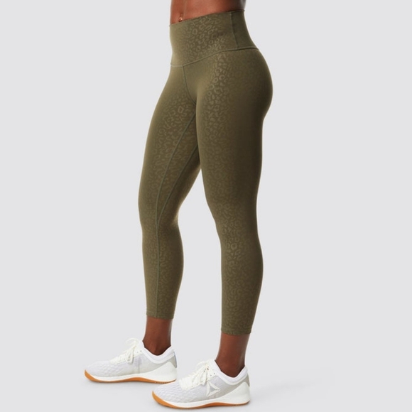 Born Primitive Fierce Legging Green Leopard Women's Small - Picture 6 of 8